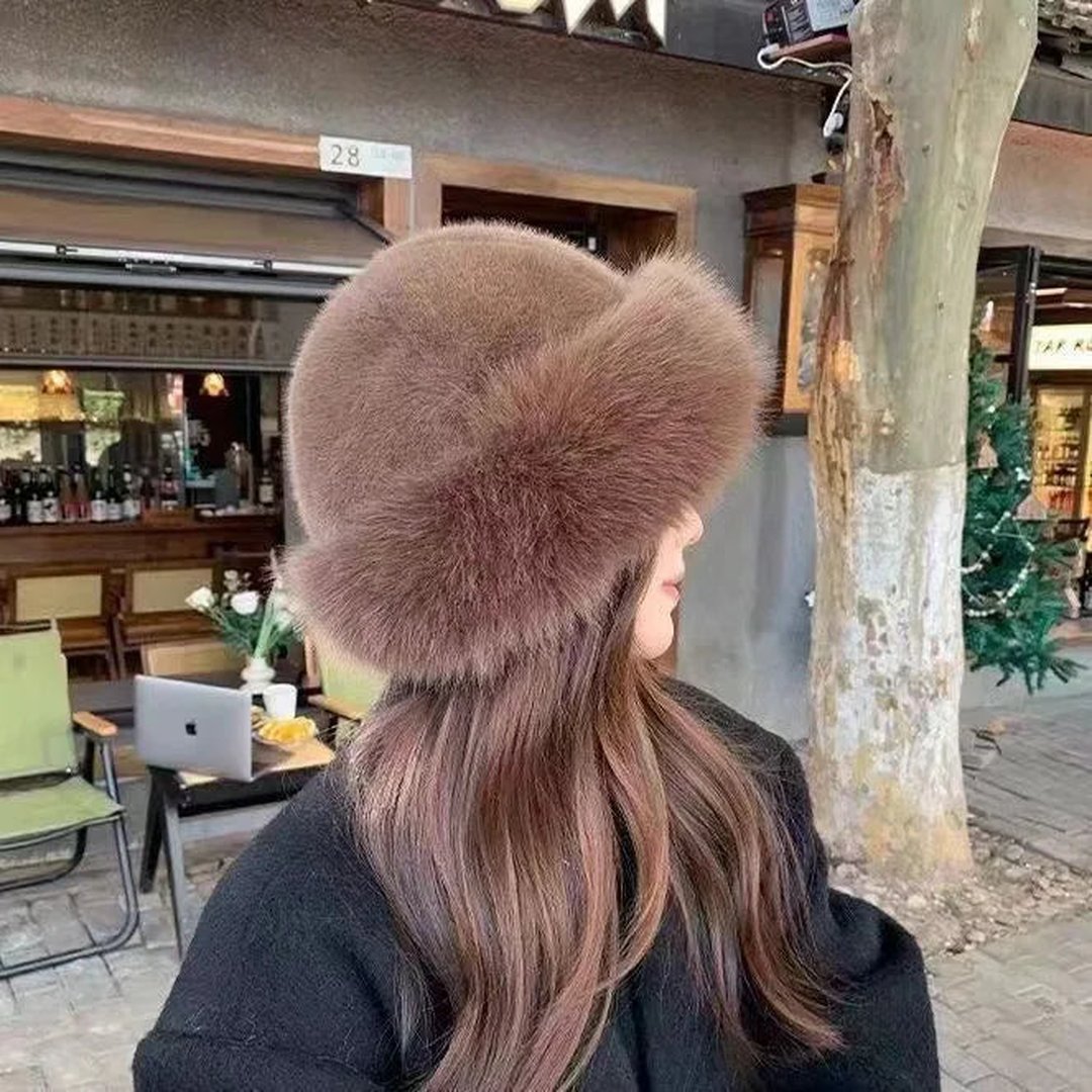 Women's Hand Finished Fluffy Fur Brim Winter Hat